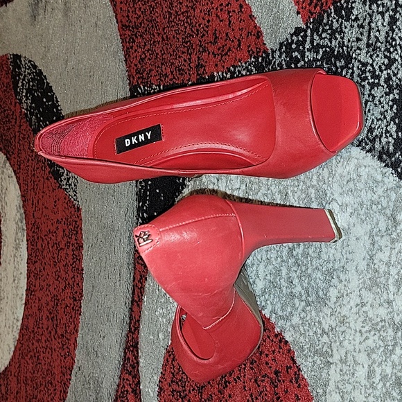 DKNY Red heels - Picture 2 of 3